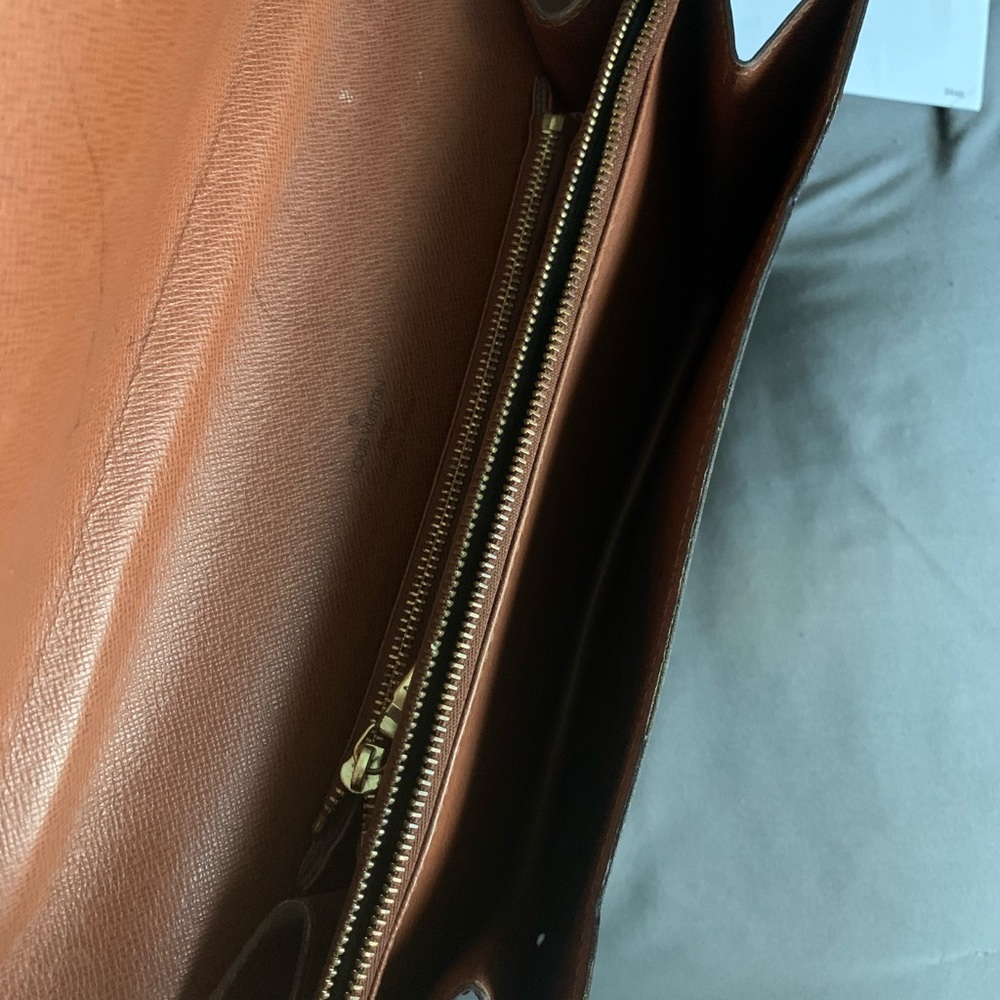 Authentic Louis Vuitton Concorde - Picture 7 of 16